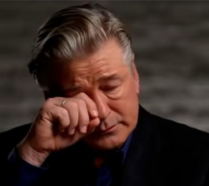 Alec Baldwin demandó a cuatro miembros del equipo de la película que estaba rodando