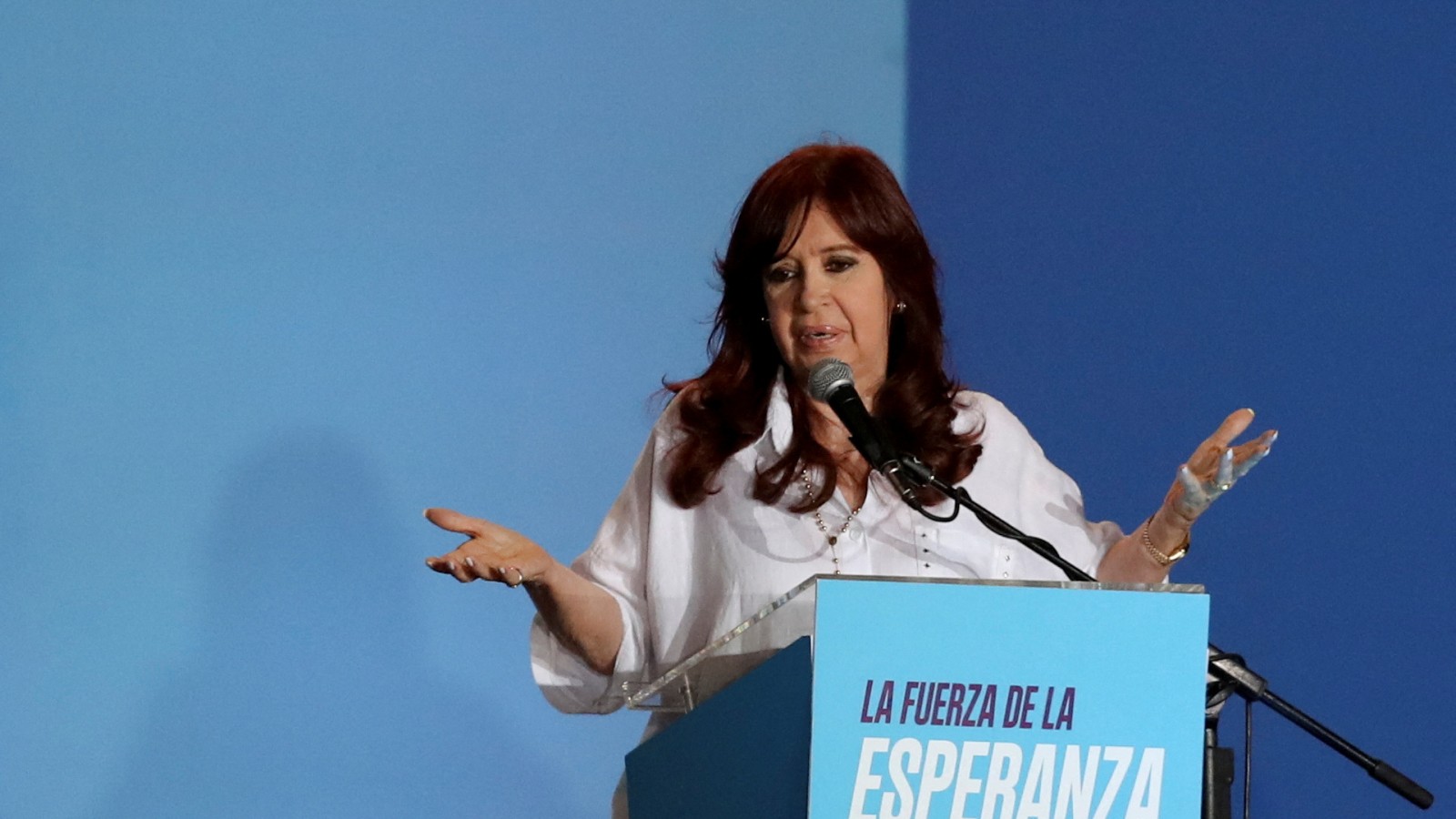 Cristina dice que critica al Gobierno para que "las cosas se hagan mejor"