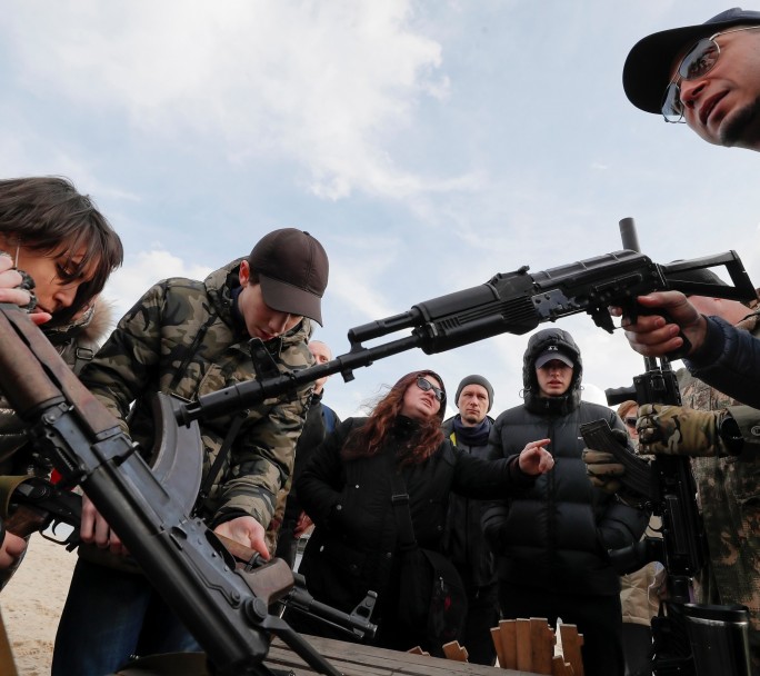 El Pentágono está considerando suministrar a Ucrania bombas de precisión