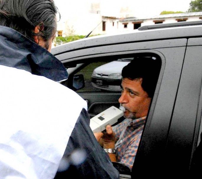 Avanza la ley de alcohol cero en el Senado