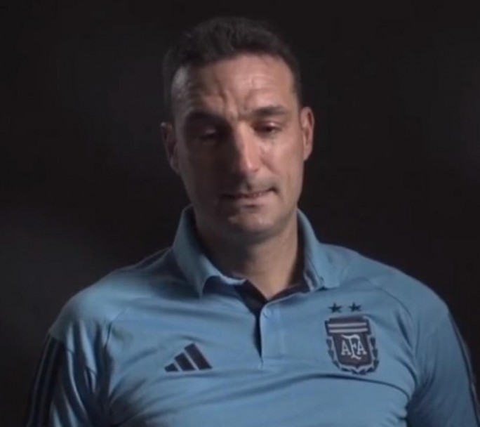 Scaloni emocionado prometió dejar todo en la cancha para "llevarle una alegría a la gente"