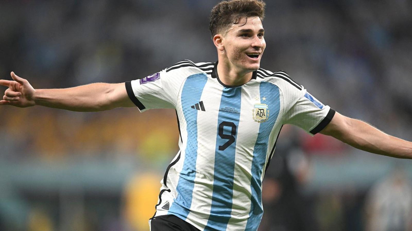 Julián Álvarez: "Me fue quedando y llegó el gol que nos dio tranquilidad"