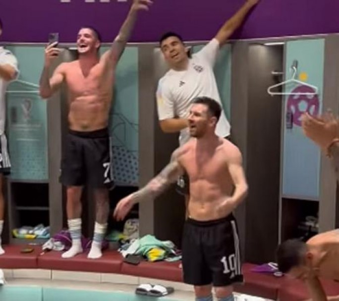 Los jugadores y el cuerpo técnico festejaron en los vestuarios a pura cumbia y champagñe