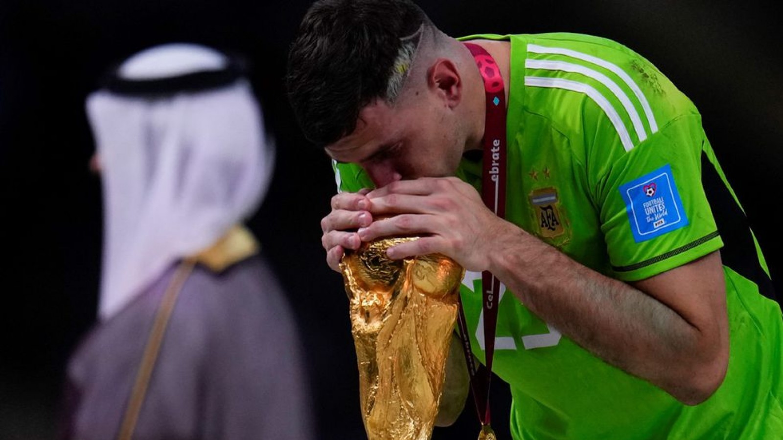 Emiliano "Dibu" Martínez: "Es un momento que siempre le que tengo que dar a mis compañeros"