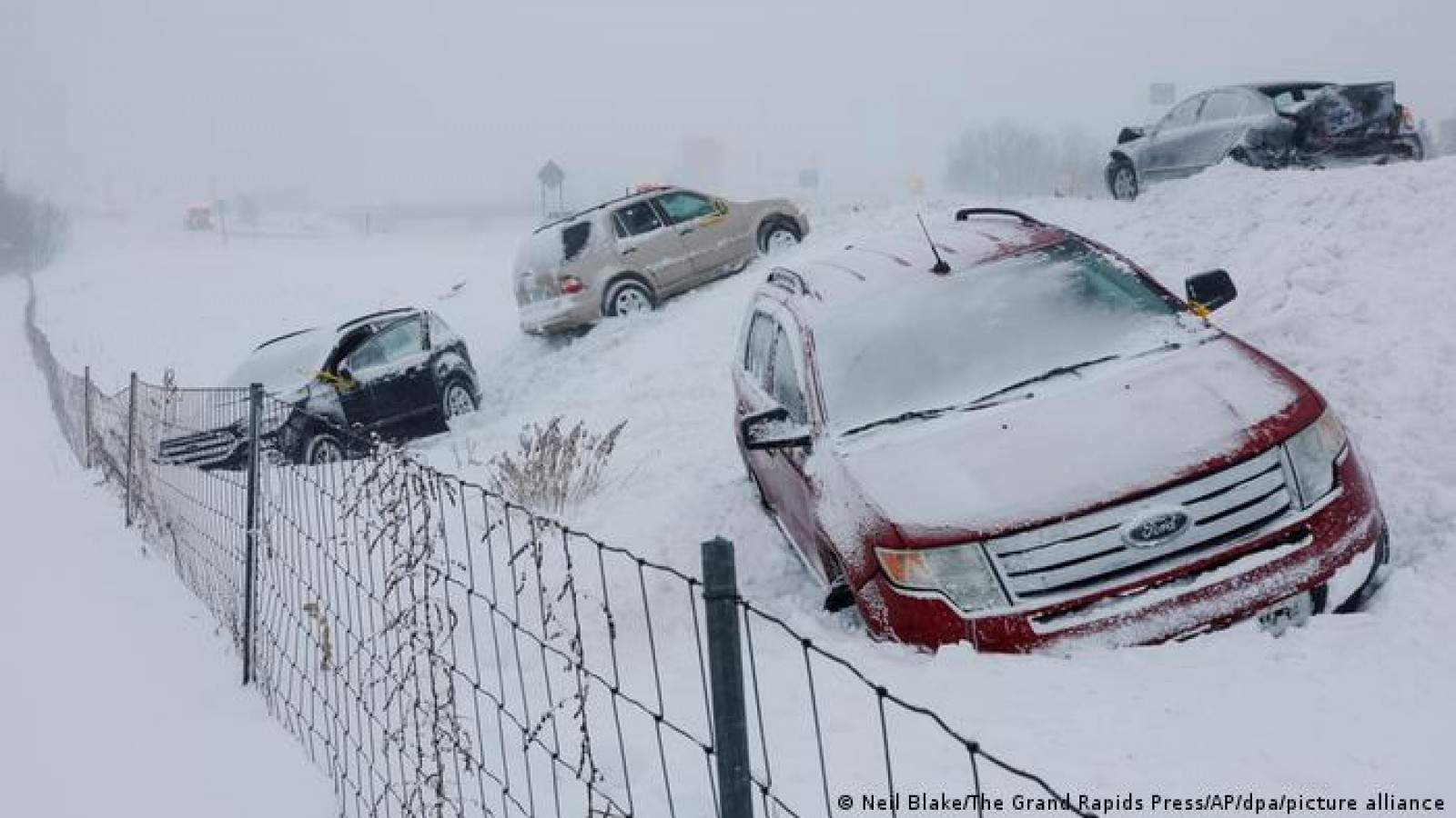 La tormenta de nieve y lluvia en EE.UU dejó un saldo de hasta 50 muertos