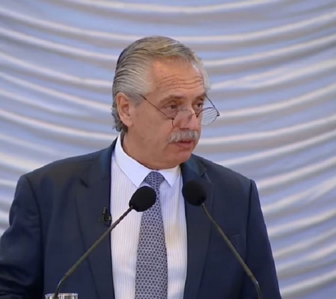 Fernández comunicó que acatará el fallo de la Corte e informó que le pagará a la Ciudad con bonos
