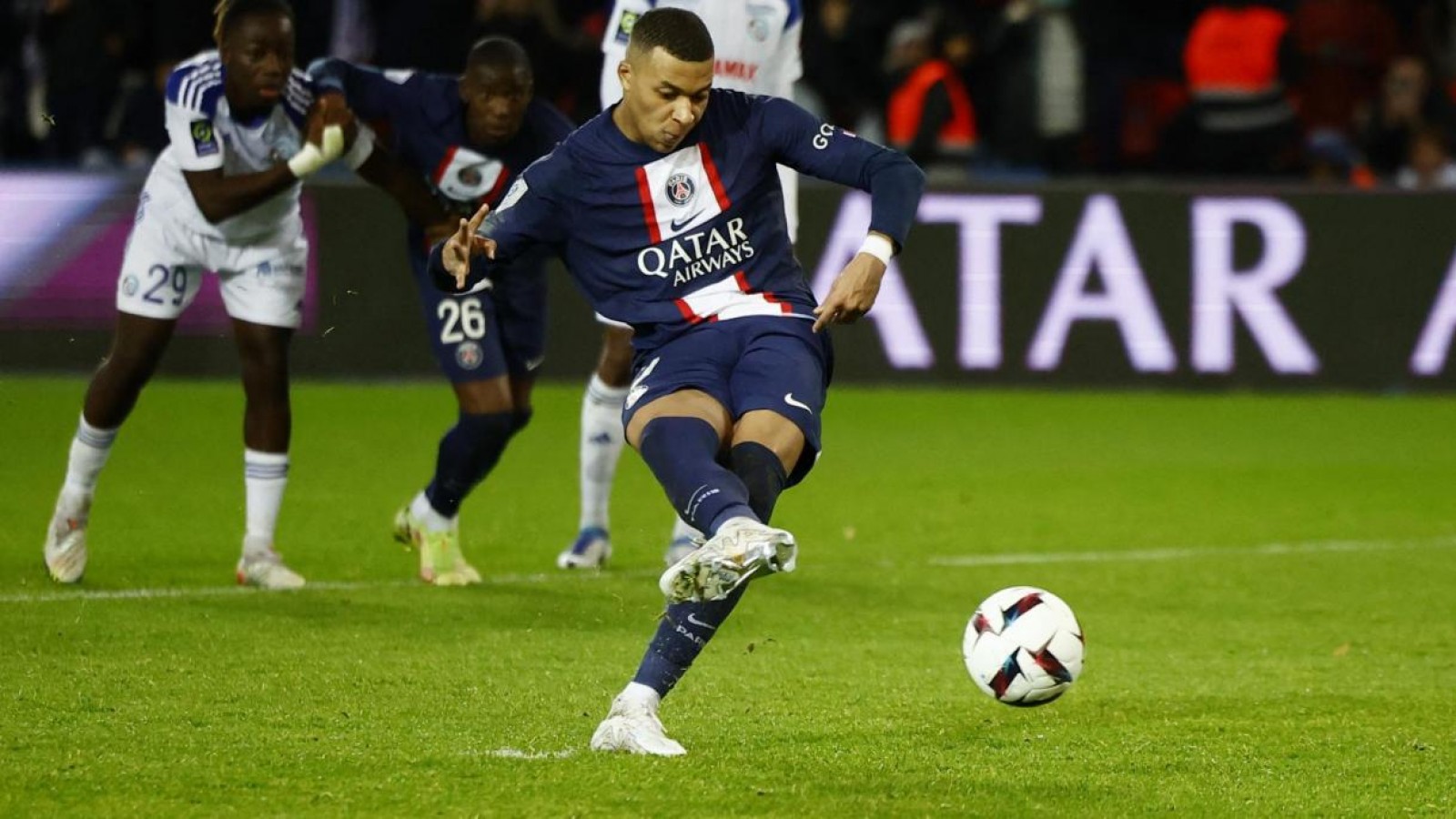 El PSG cayó 3 a 1 sin Messi ni Neymar