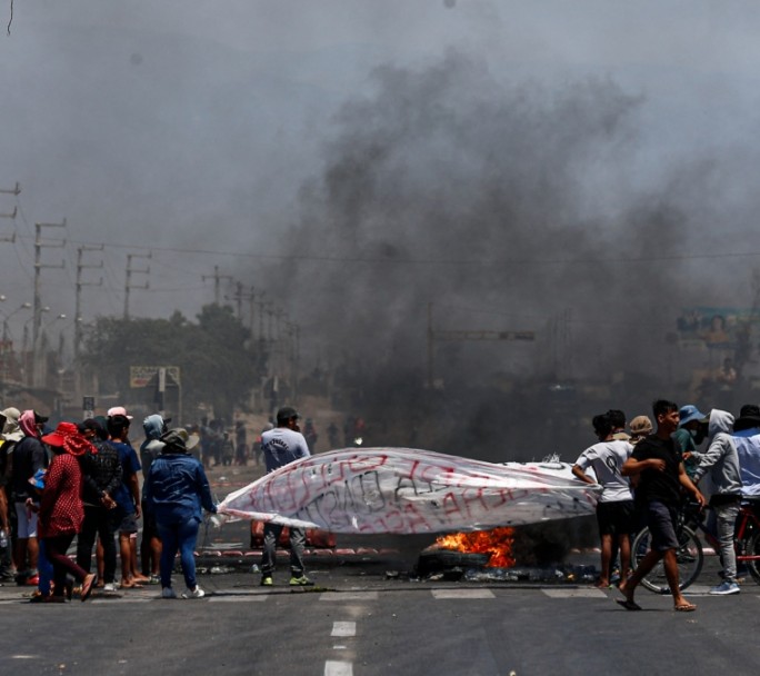Jornada de protestas y muertes en Perú: Alrededor de 13 muertos