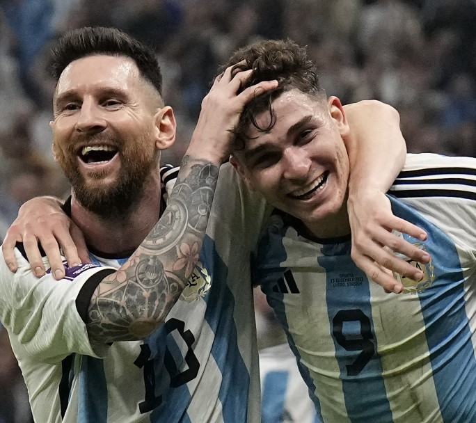 Julian  lvarez habló sobre Qatar 2022 y reconoció que ver a Messi campeón fue "una satisfacción enorme"