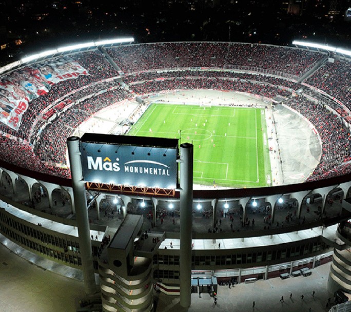 El Monumental no será clausurado pese al exceso de aforo