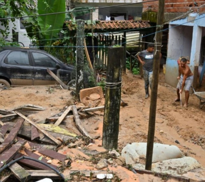 Luego de las interminables lluvias en Brasil se determino que son 48 las víctimas fatales