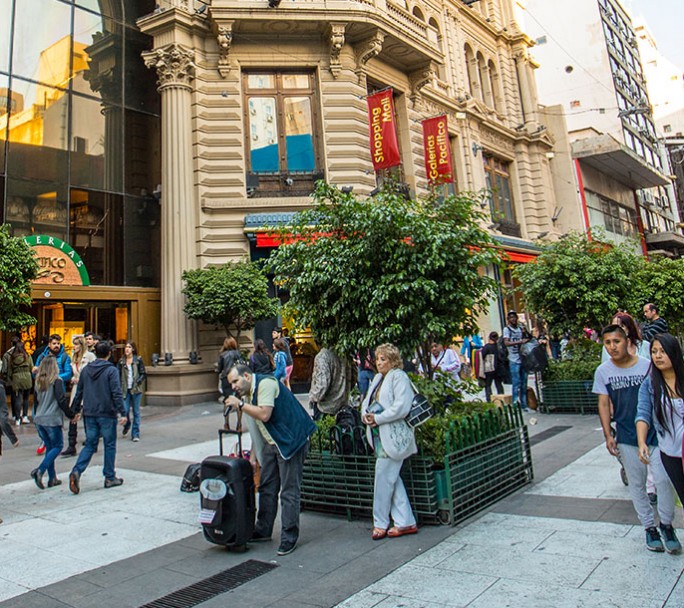 Acelera la inflación y algunos comercios ponen el precio en dólares