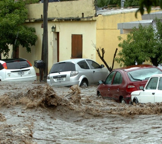 La crecida de ríos y arroyos provocó daños en distitntas localidades de Córdoba