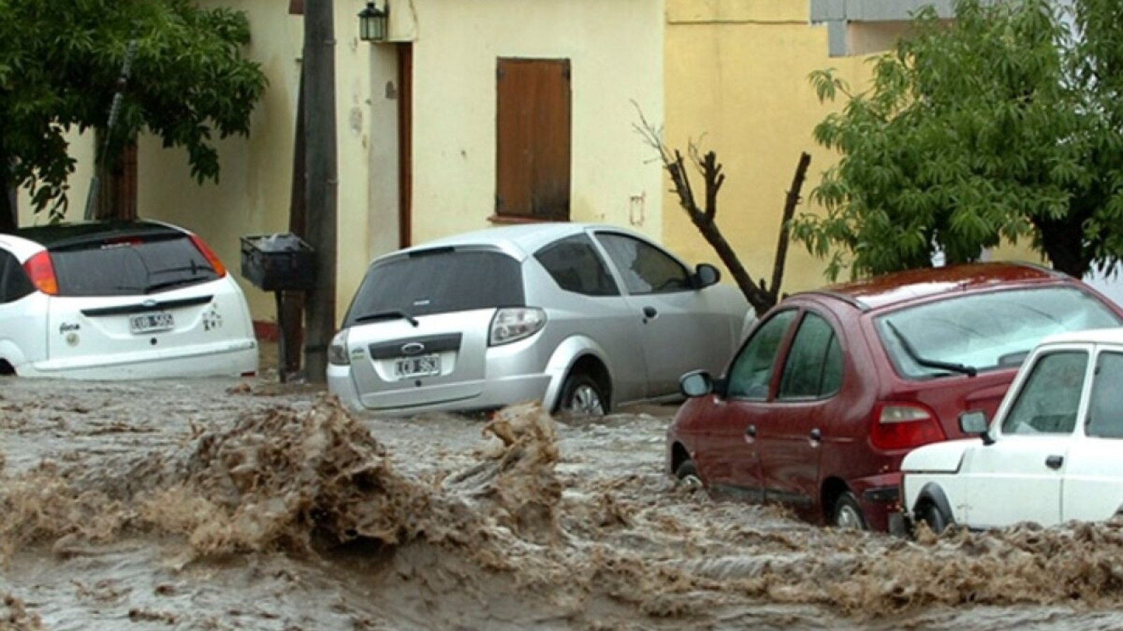 La crecida de ríos y arroyos provocó daños en distitntas localidades de Córdoba