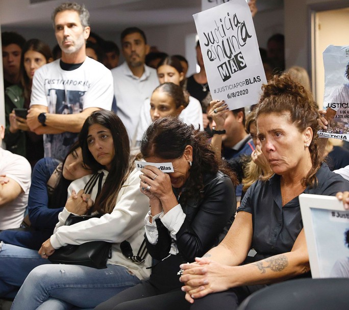 Condenaron a prisión perpetua a policías que mataron a Blas Correa