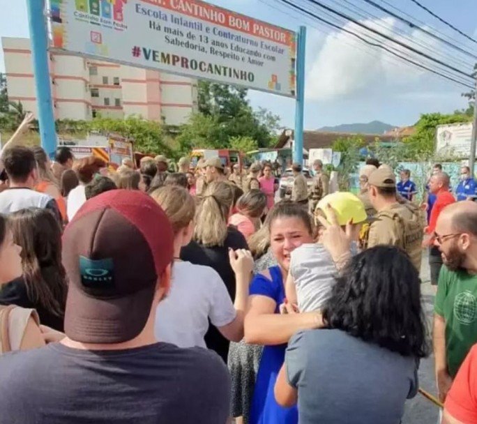 4 niños asesinados en un ataque con machete en un jardín de infantes