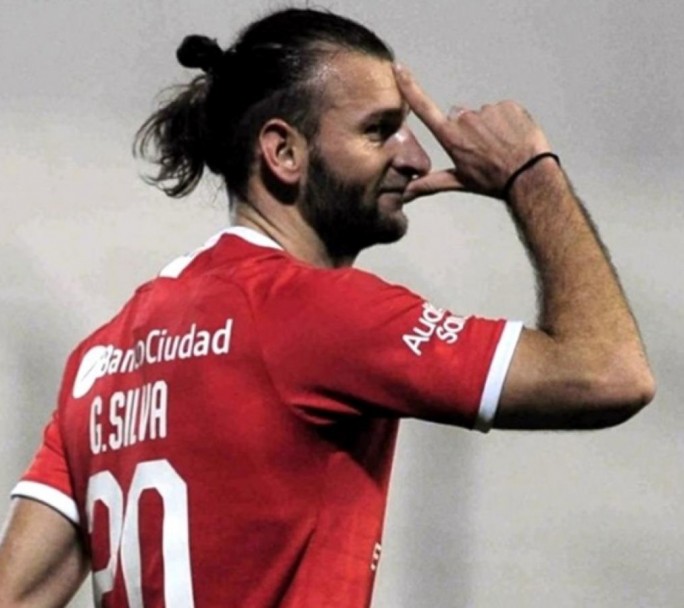 La FIFA condenó a Independiente a pagarle 1.650.000 dólares al defensor Gastón Silva