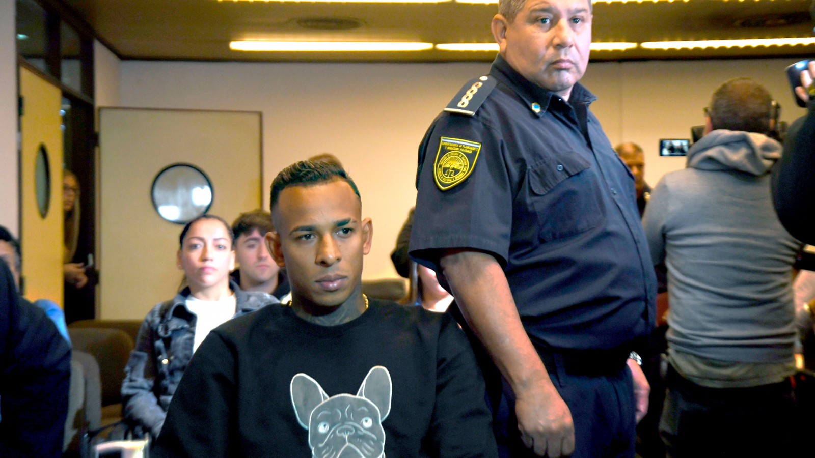 Se complica el juicio a Villa, una testigo vió moretones en la ex pareja del futbolista