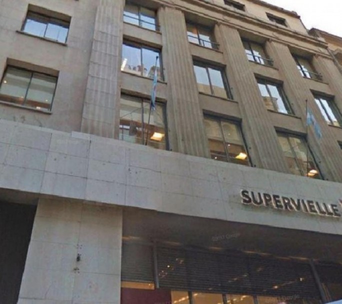 Se ordenaron allanamientos en bancos por maniobras de empresas contra las reservas