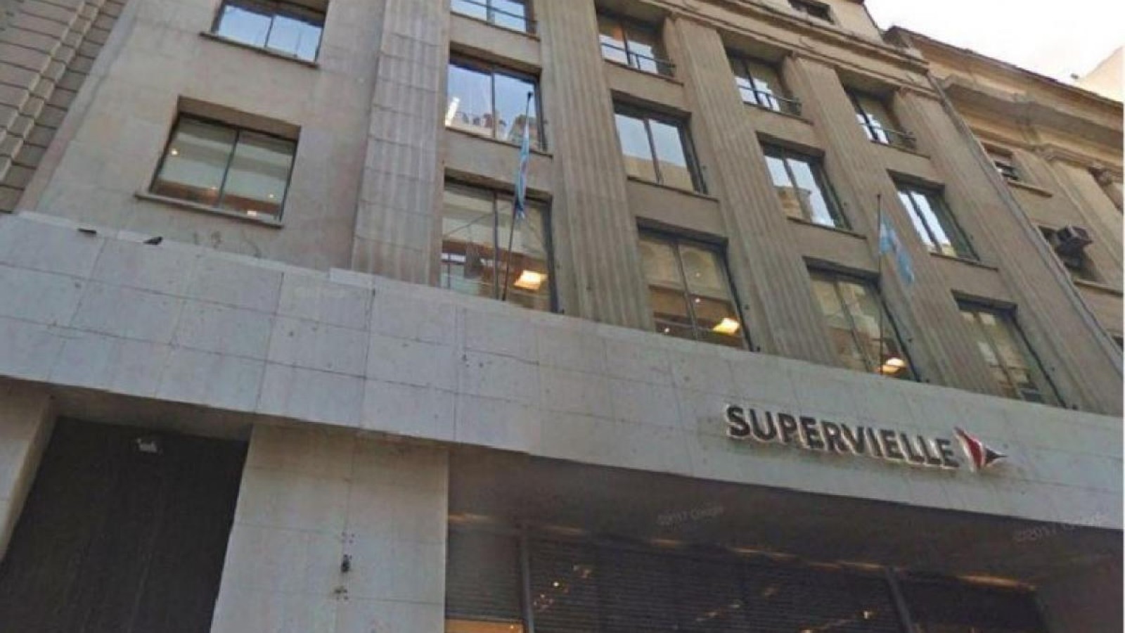 Se ordenaron allanamientos en bancos por maniobras de empresas contra las reservas