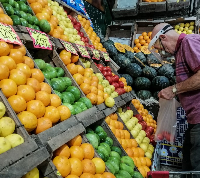 Los aumentos en frutas y verduras superan en más de un 70% a la inflación general