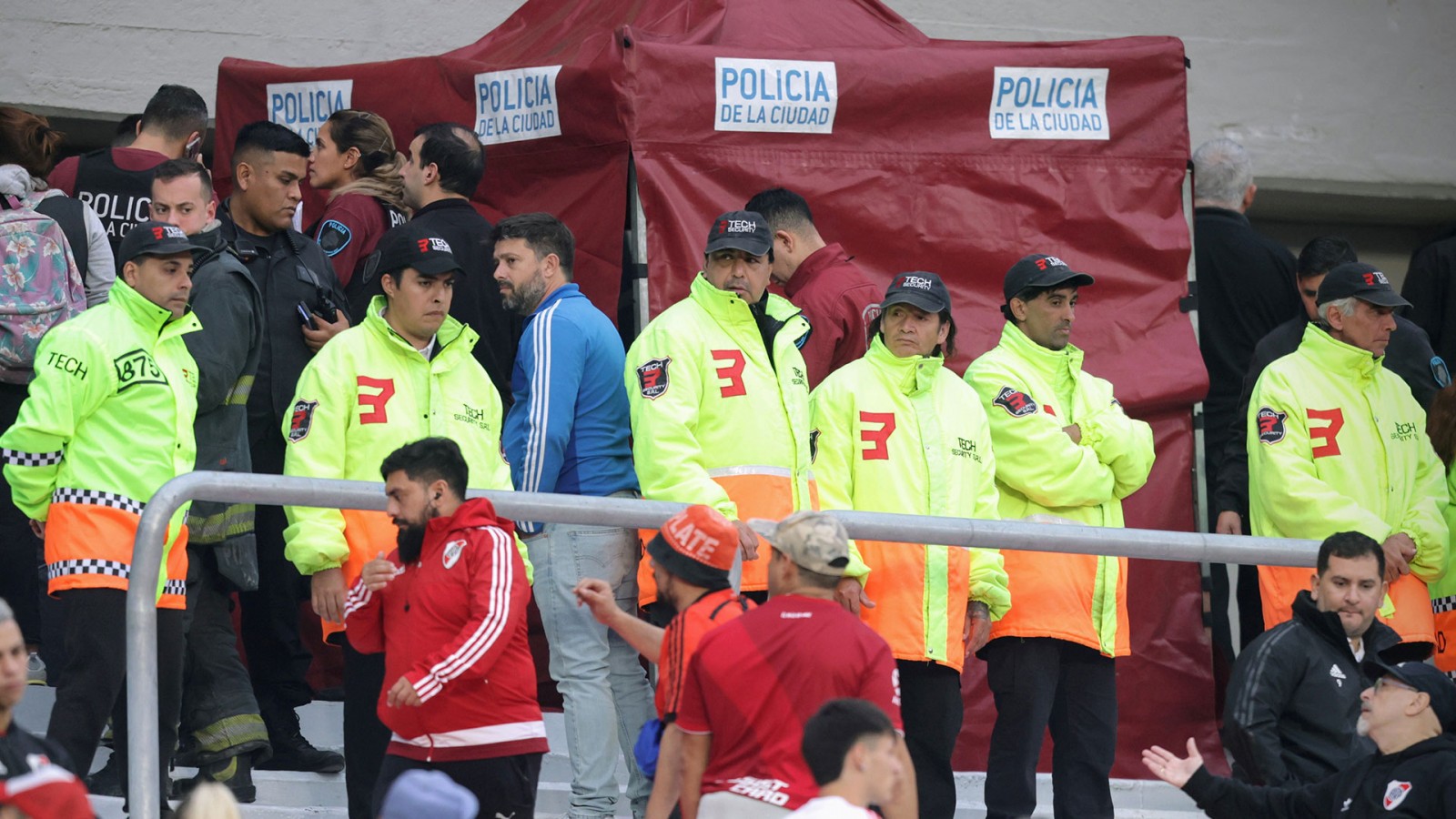 Luego de la muerte de un hincha, se suspendió el partido River - Defensa y Justicia