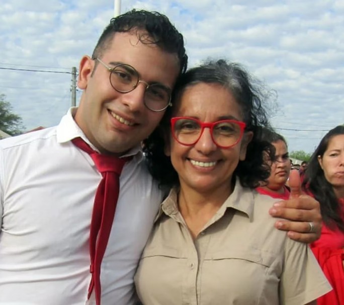 Autorizan visitas a César Sena pero le prohíben encuentros con sus padres