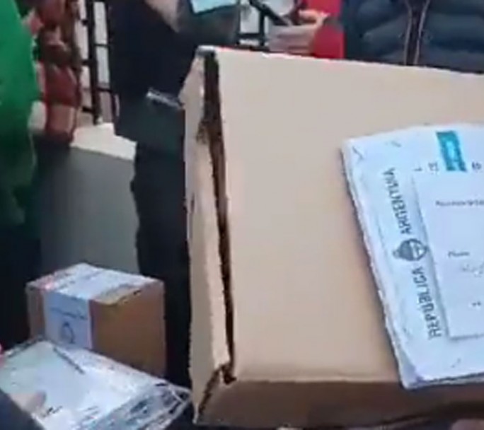 Una amenaza de bomba interrumpió las elecciones en un colegio de Temperley