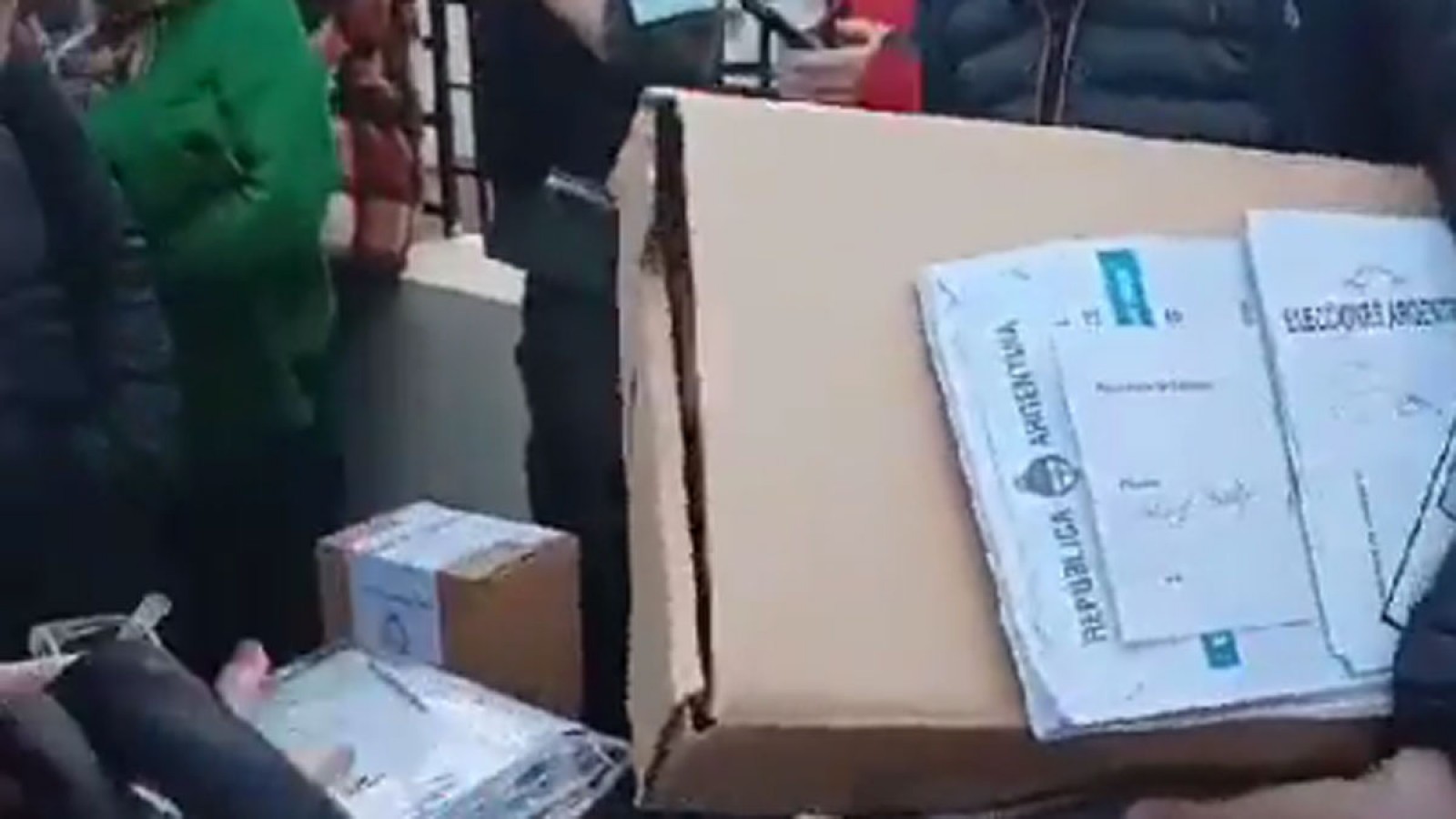 Una amenaza de bomba interrumpió las elecciones en un colegio de Temperley