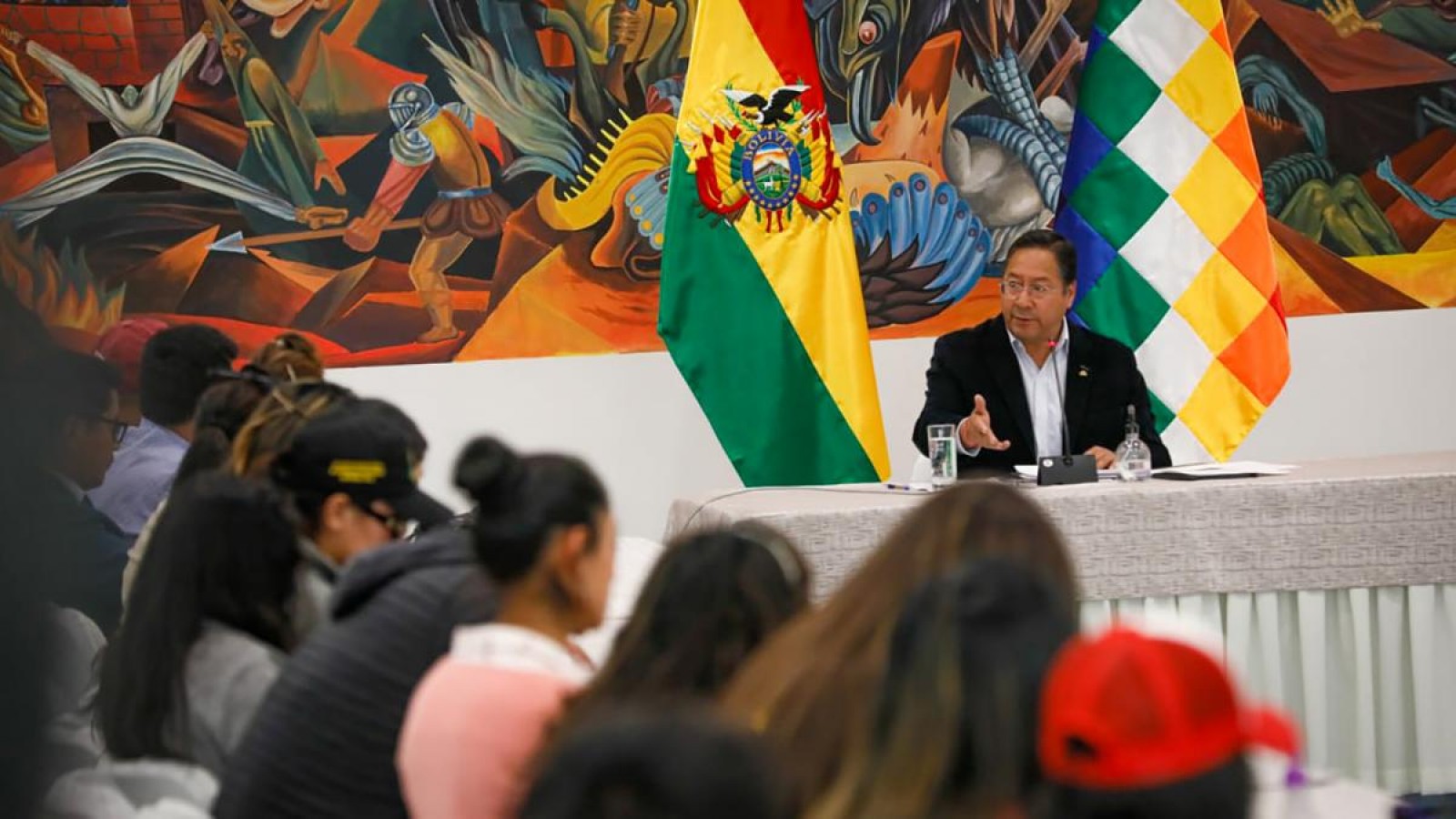 Bolivia se muestra en contra de la dolarización y a favor de ingresar a BRICS