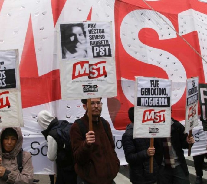 Organizaciones de DDHH y partidos de izquierda se manifestaron en rechazo al acto de Villarruel