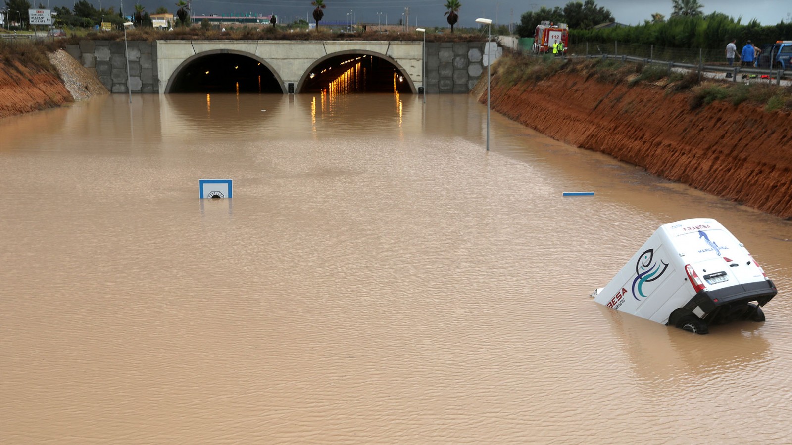Lluvias en España ocasionaron victimas fatales y problemas en el transporte