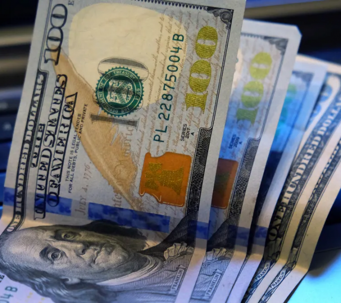 Segunda suba semanal del dólar blue