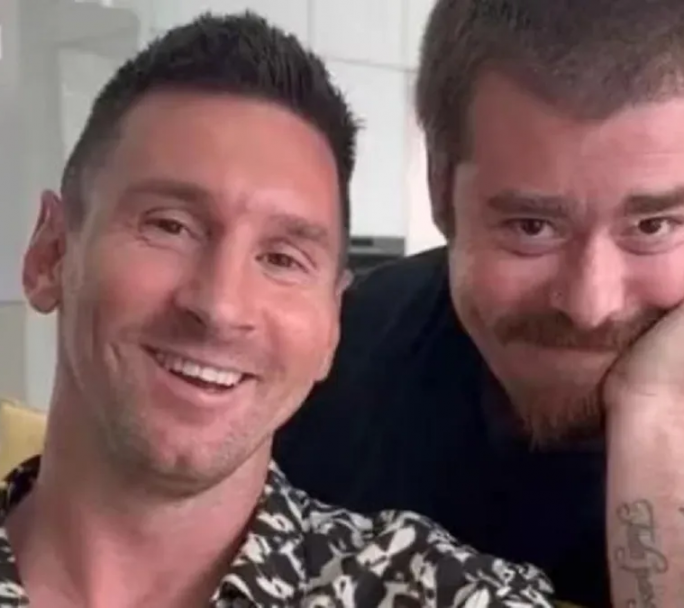 El video del beso de Migue Granados a Lionel Messi