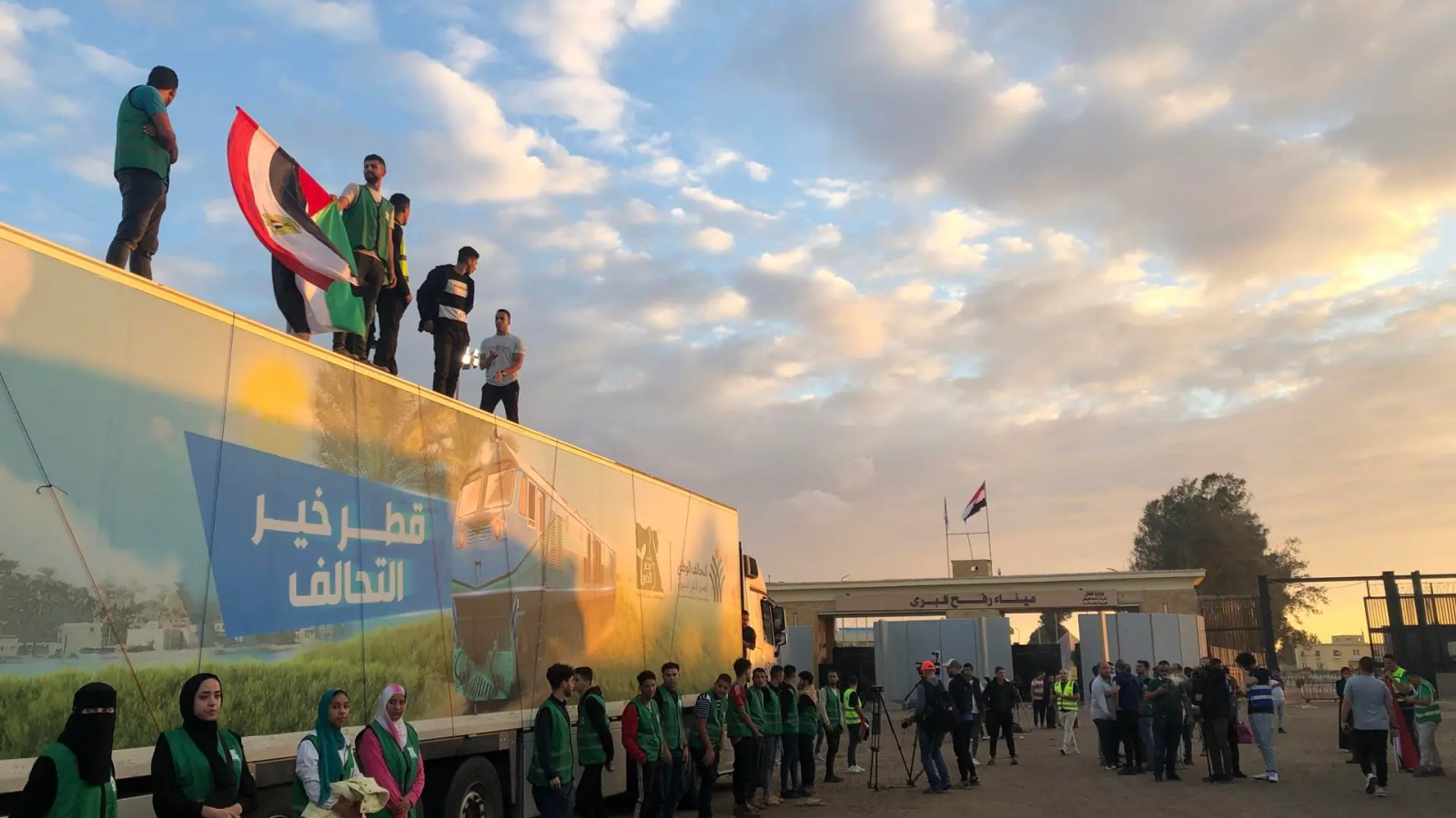 Israel anuncia la entrada en Gaza del mayor convoy de ayuda desde el inicio del actual conflicto
