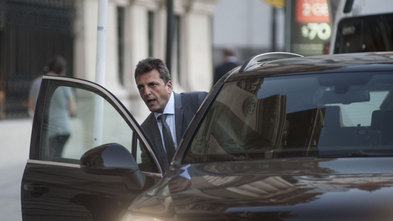 Sergio Massa evalúa tres ofertas del sector privado para trabajar en el exterior