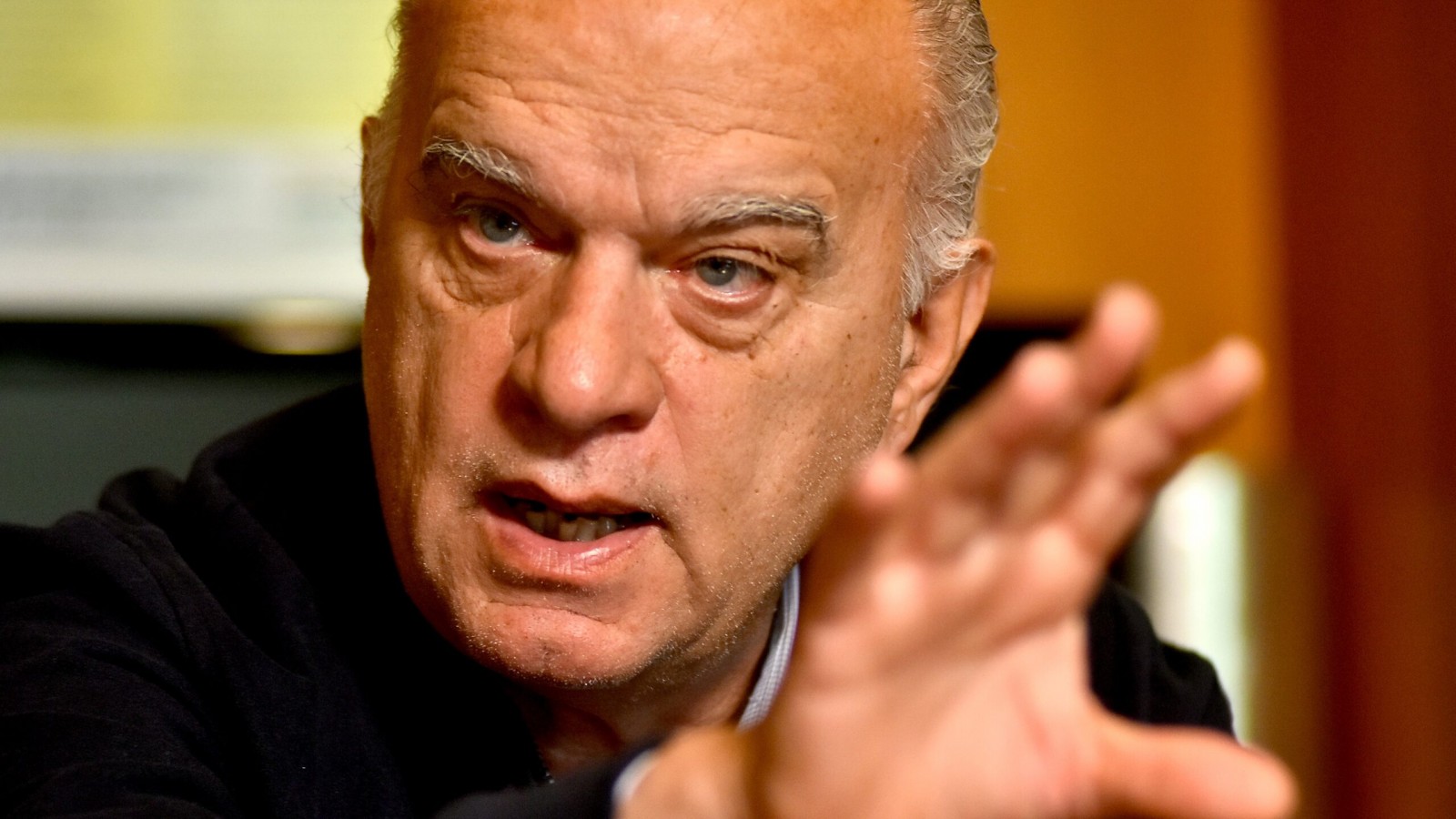 Grindetti: "Belliboni está incitando al incumplimiento de la ley"