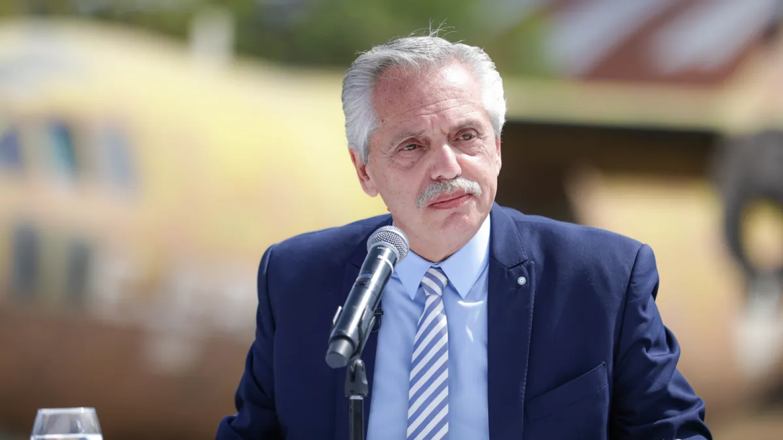 Fernández acusó a Bullrich de "operar" en su contra