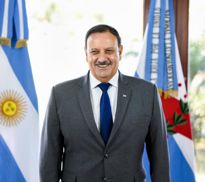 El gobernador de La Rioja otorgó un aumento extraordinario a estatales en medio de la puja con Milei