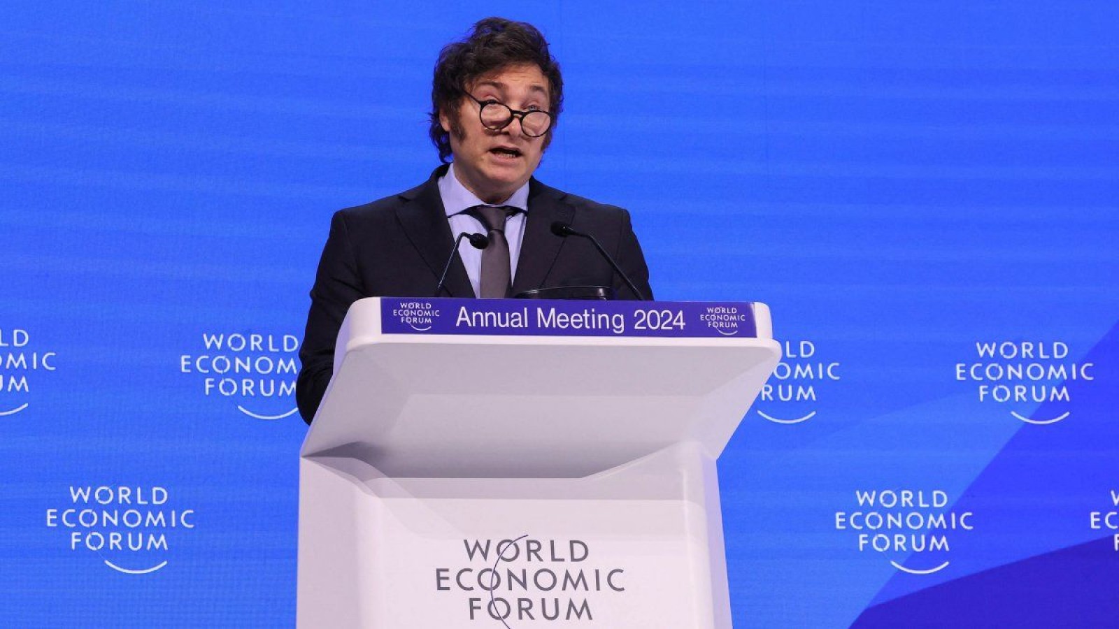 Milei en el Foro de Davos: se reunió con David Cameron