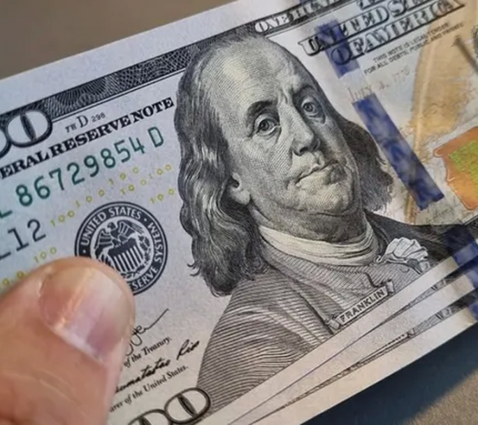 Dólar: a cuánto cotizan el libre, el oficial y los financieros