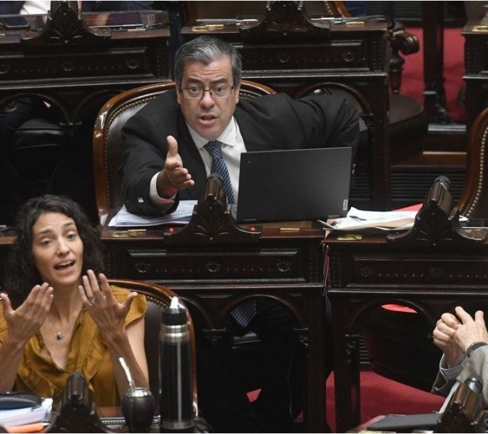 Diputados retomó el debate de la Ley Ómnibus y el oficialismo espera lograr su aprobación