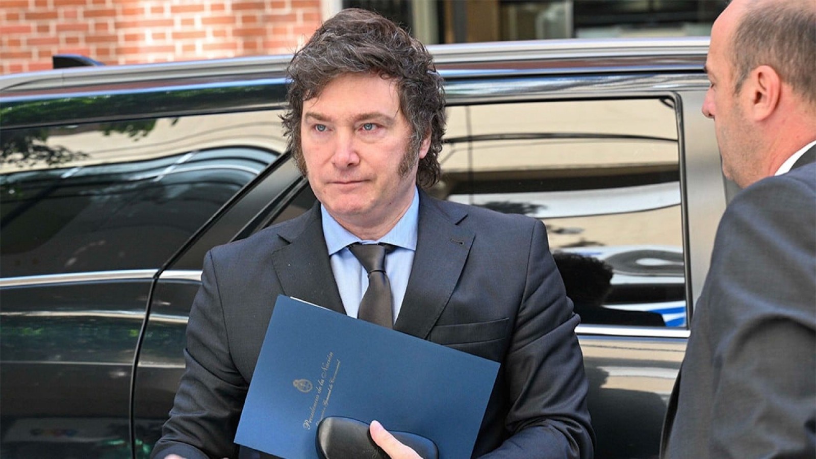 Javier Milei descartó que se pueda dolarizar la economía este año