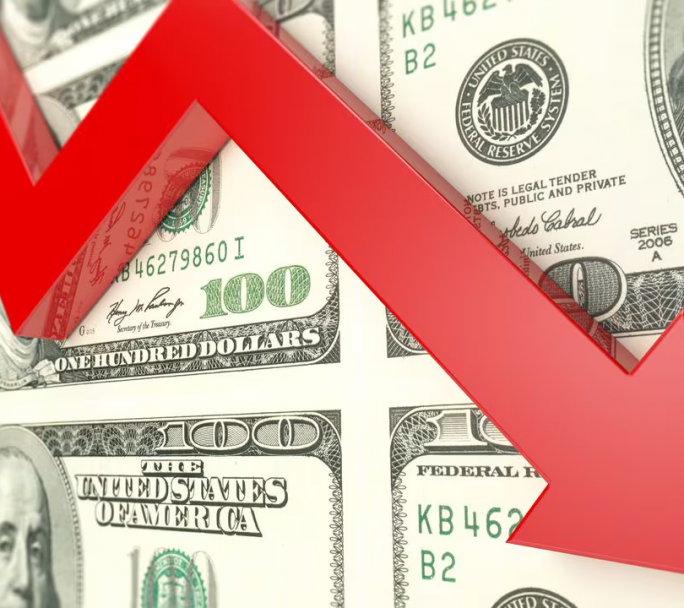 Después de varios meses el dolar blue bajo la barrera de los $1000