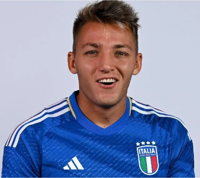 Italia le ganó a Venezuela con dos goles de Mateo Retegui