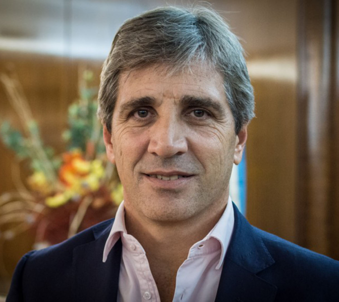 Caputo contra las prepagas: "se aprovechan de la gente con los aumentos"