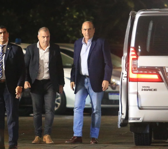 MIlei interrumpió su gira internacional  para volver y analizar el Conflicto en Medio Oriente