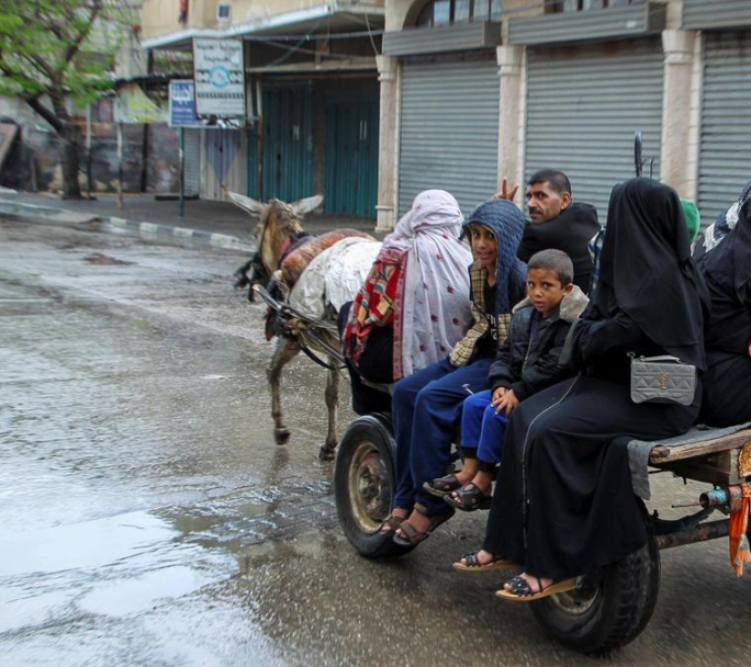 Tras el cierre de los pasos fronterizos, Gaza quedó aislada de ayuda exterior