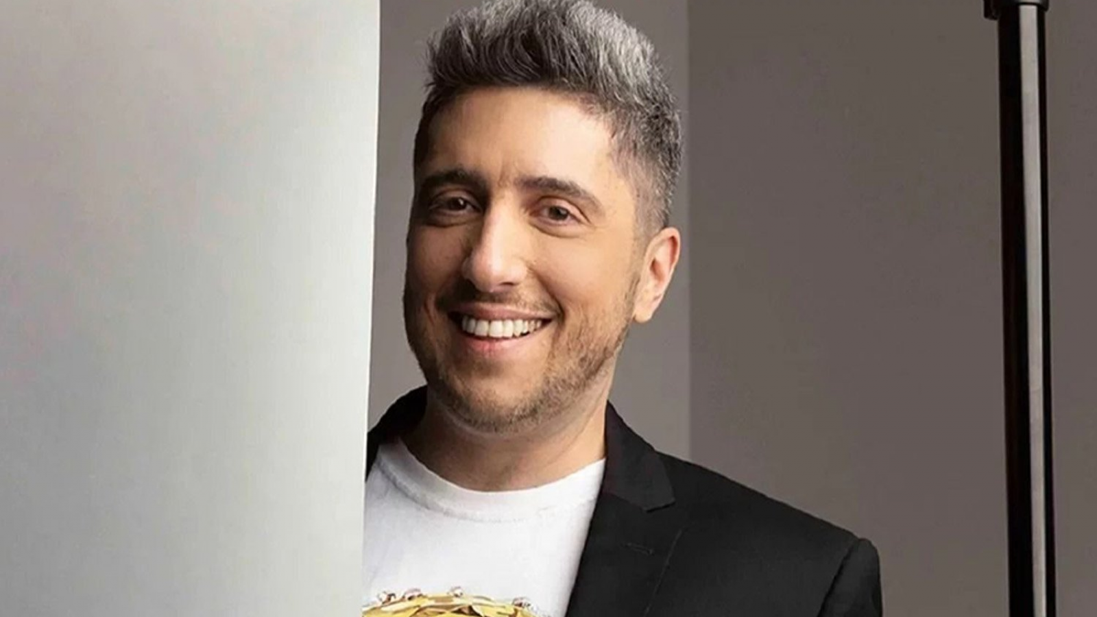 Jey Mammon vuelve a los medios, debuta en Radio Splendid