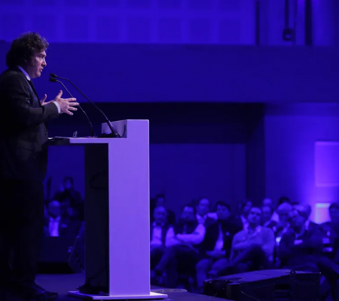 Milei promete vetar proyectos que rompan el equilibrio fiscal: "Me importa tres carajos"